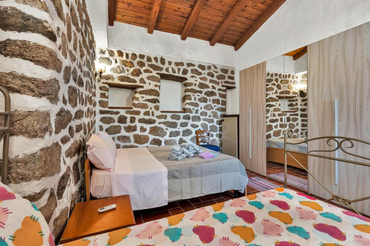Casettina Loiri Porto San Paolo Exterior photo
